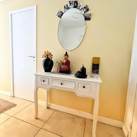 Bienvenue Au Paradis Pradet 아파트